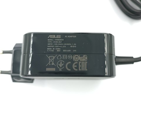 ORYGINALNY ZASILACZ ŁADOWARKA ASUS 45W 19V 2.37A wtyk 3.0-1.0mm ORYGINALNY ZASILACZ ŁADOWARKA ASUS 45W 19V 2.37A wtyk 3.0-1.0mm